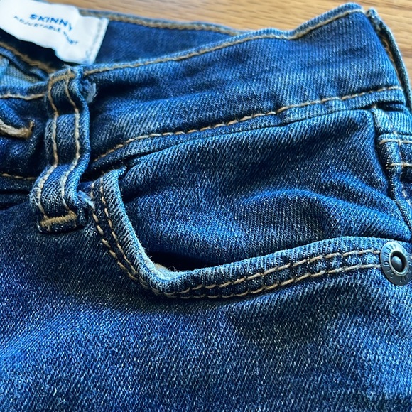 Old Navy Jeans - Picture 3 of 7